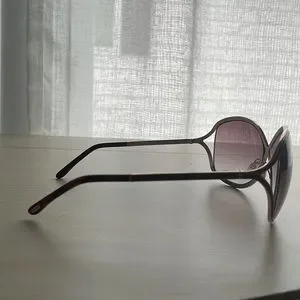Tom Ford Rickie Sunglasses metal frame, butterfly style- see size in photo Tom Ford Rickie TF1007/S 01Y Sunglasses - US main image 4